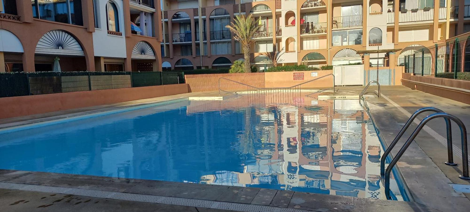 Appartement Situe Au Cap D'Agde Proche Plage Exterior foto